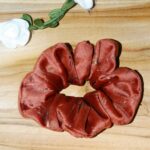 Chouchou velours rouge argenté