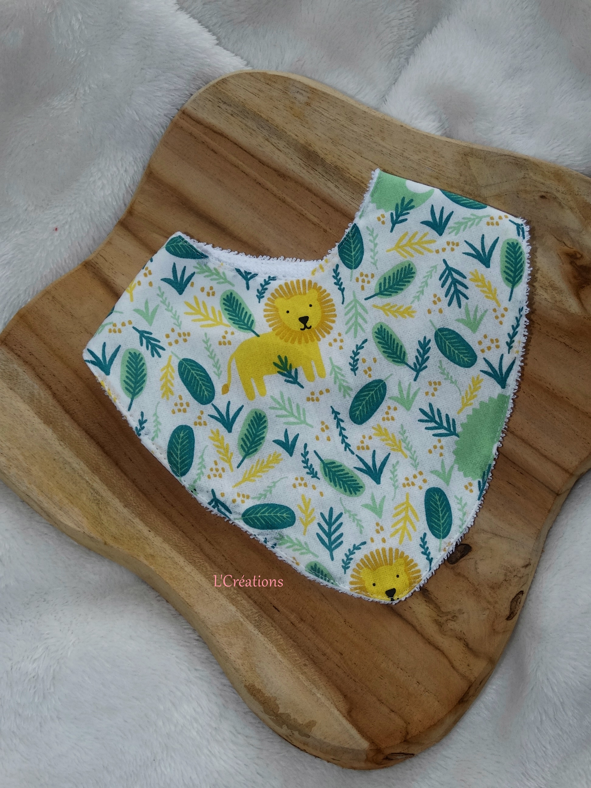 DSC02788 Bavoir Bandana Lion