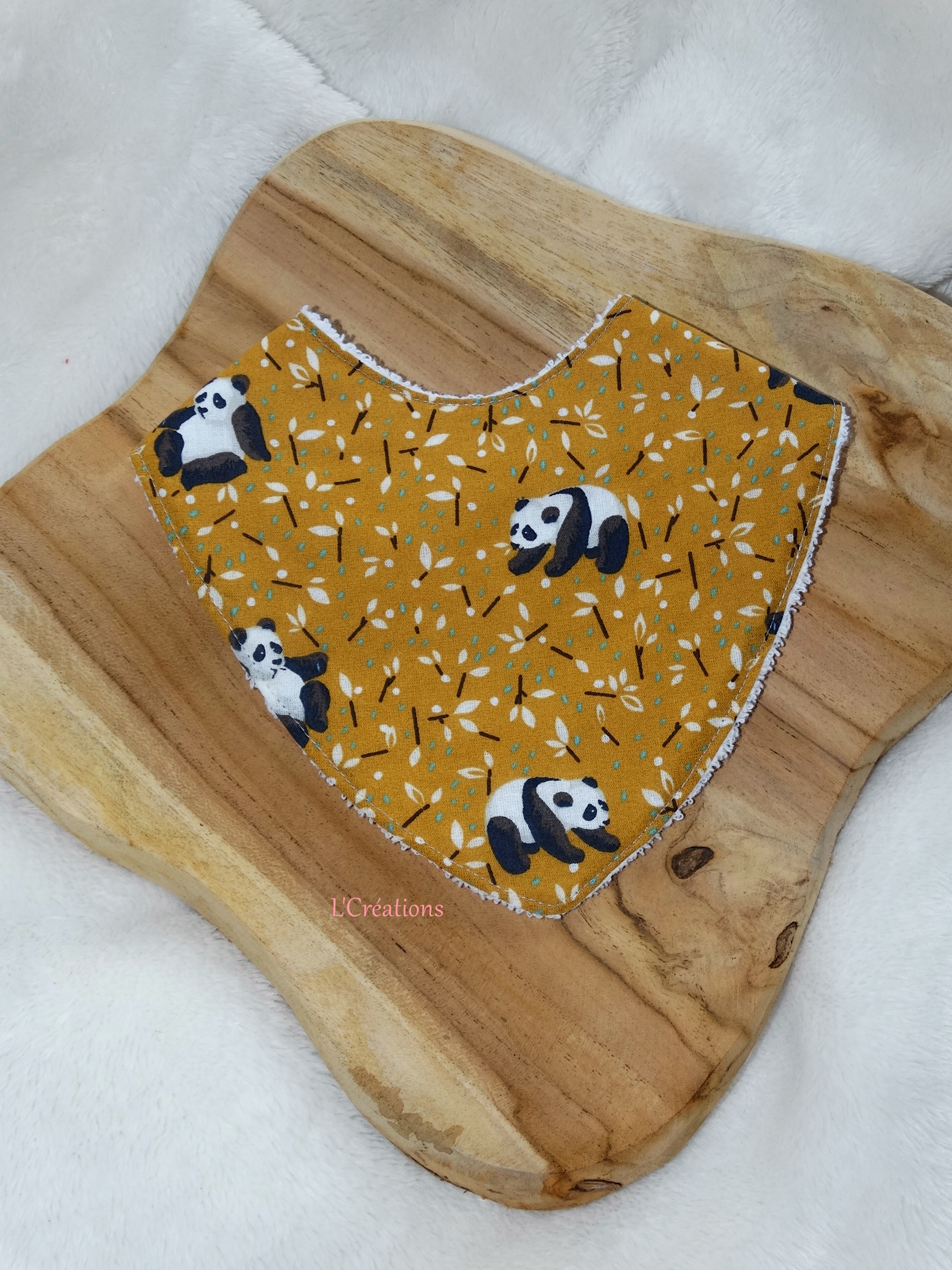 DSC02790 Bavoir Bandana Jaune Panda